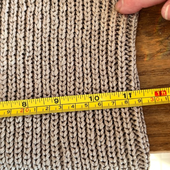 DKNY Metallic Gold Sleeveless Top, Medium - Picture 7 of 16